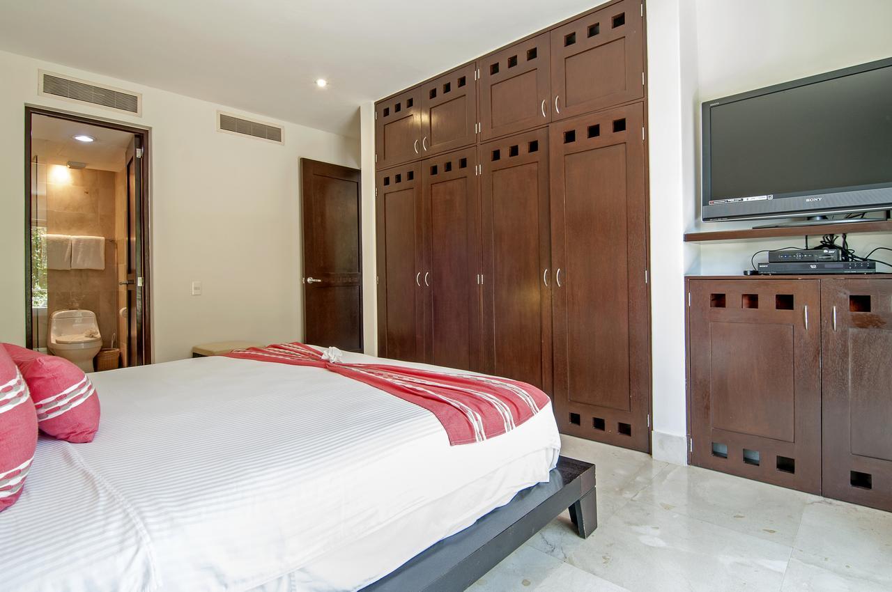 Luxurious & Central Condo In Playa Steps From The Beach 普拉亚卡门 外观 照片