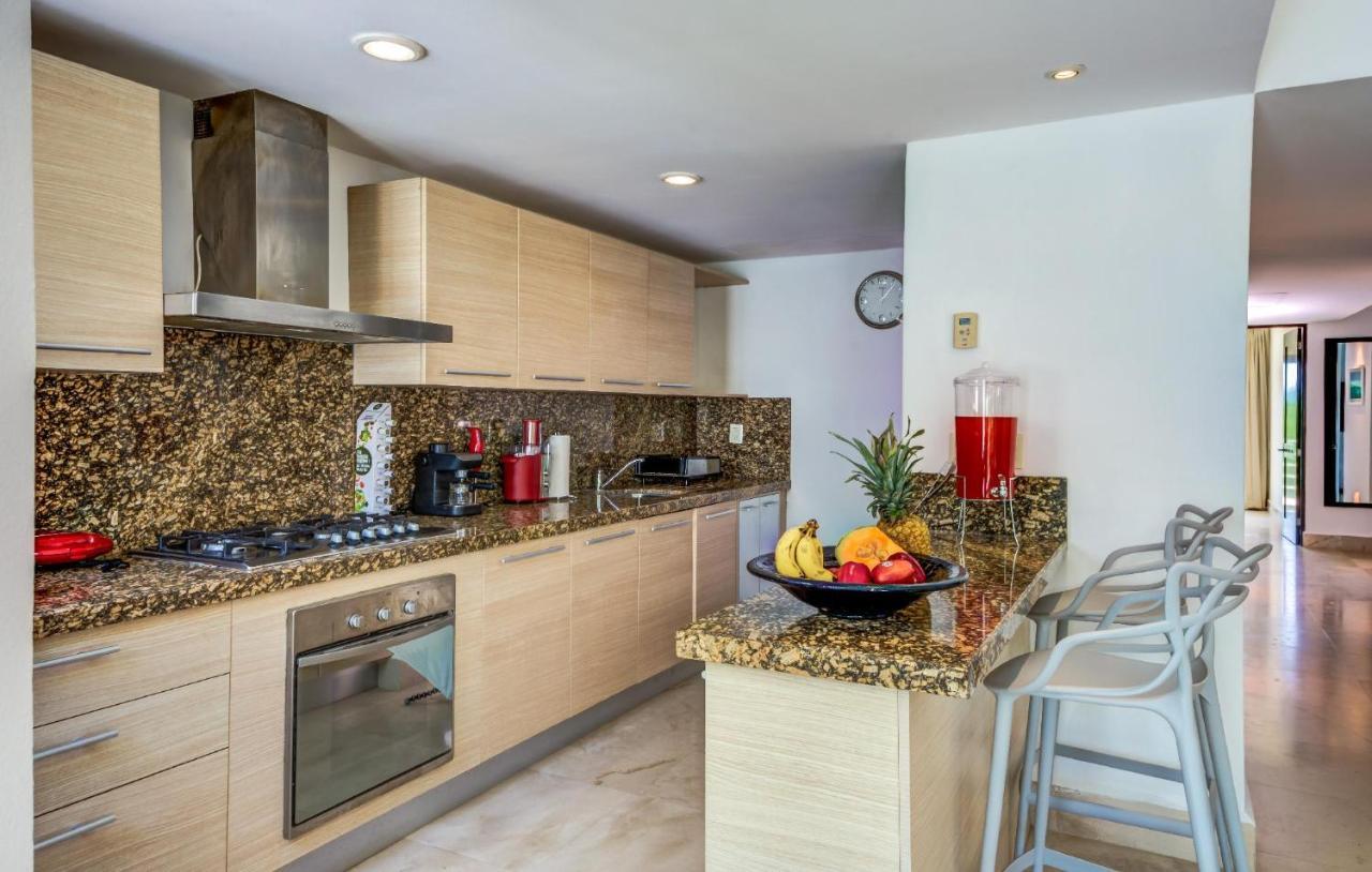 Luxurious & Central Condo In Playa Steps From The Beach 普拉亚卡门 外观 照片
