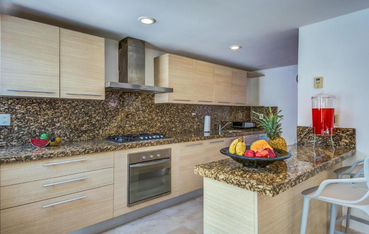 Luxurious & Central Condo In Playa Steps From The Beach 普拉亚卡门 外观 照片
